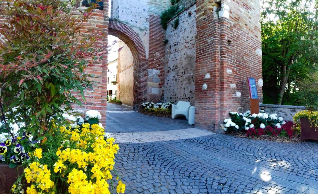 Отель Residenza Al Castello Castellaro  Экстерьер фото